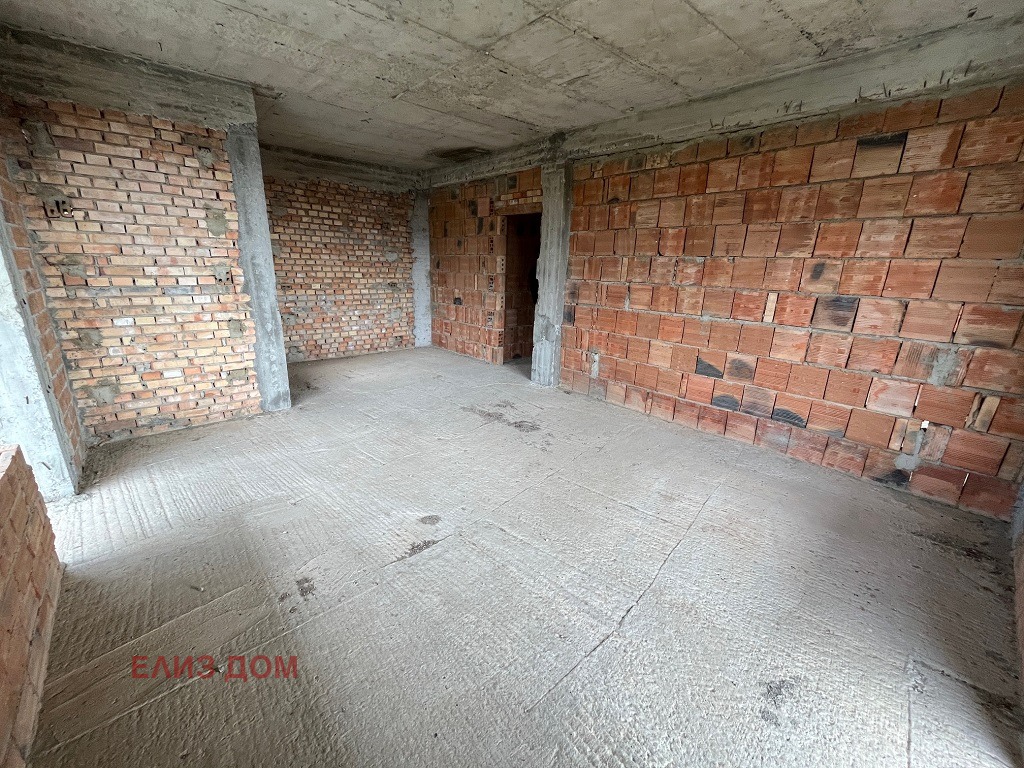 Продава КЪЩА, с. Долище, област Варна, снимка 2 - Къщи - 52637970