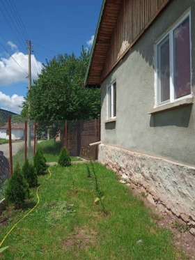 Casa Rebro, región Pernik 4
