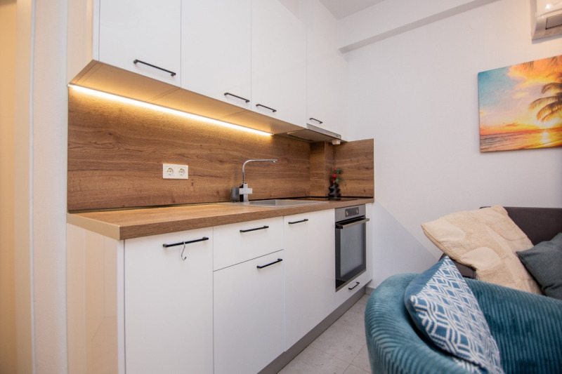 Продава 1-СТАЕН, гр. Варна, Център, снимка 7 - Апартаменти - 54351901