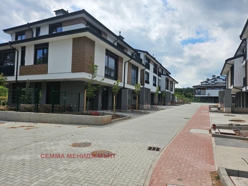 Till salu  2 sovrum Sofia , m-t Kambanite , 172 kvm | 73269229 - bild [15]