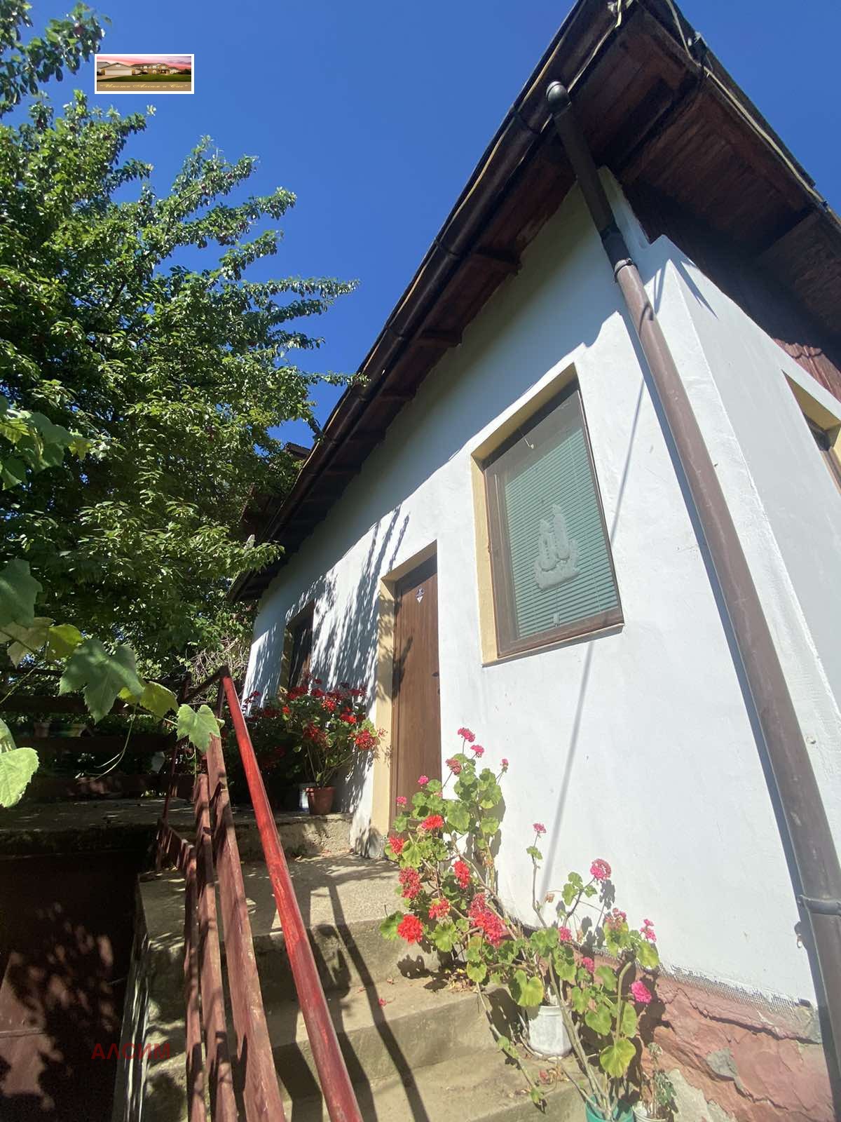 Продава КЪЩА, гр. Ихтиман, област София област, снимка 2 - Къщи - 54487832