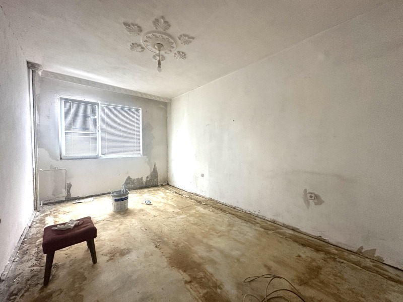 Satılık  2 yatak odası Şumen , 5-ti polk , 94 metrekare | 75340981 - görüntü [2]