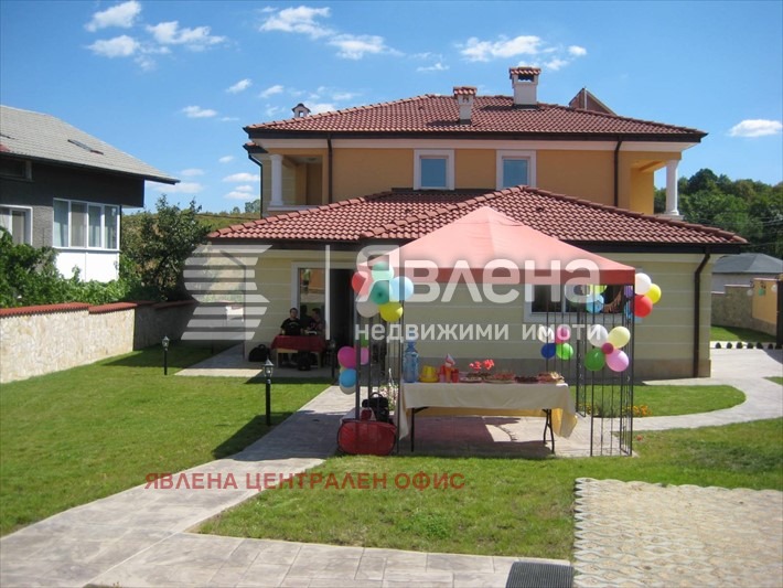 Продава КЪЩА, гр. София, гр. Банкя