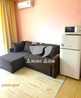 Studio c.c. Slânciev briag, regiunea Burgas 2
