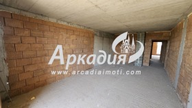 Продава 3-стаен град Пловдив Тракия - [1] 
