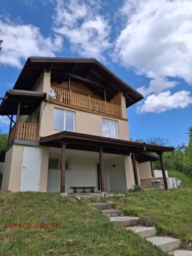 Hus Tsarisjina, region Sofia