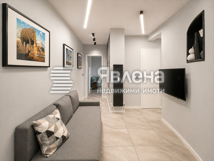 Продава  2-стаен град София , Център , 54 кв.м | 36429070