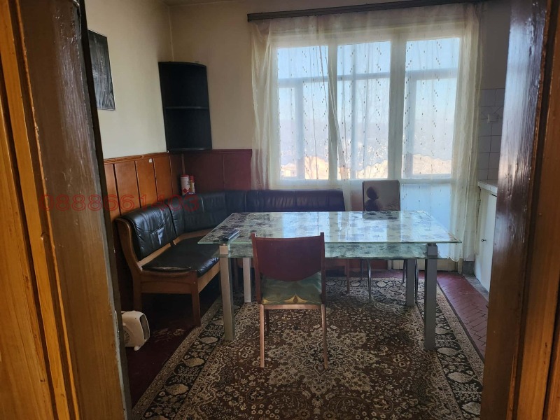 Продава 3-СТАЕН, гр. Берковица, област Монтана