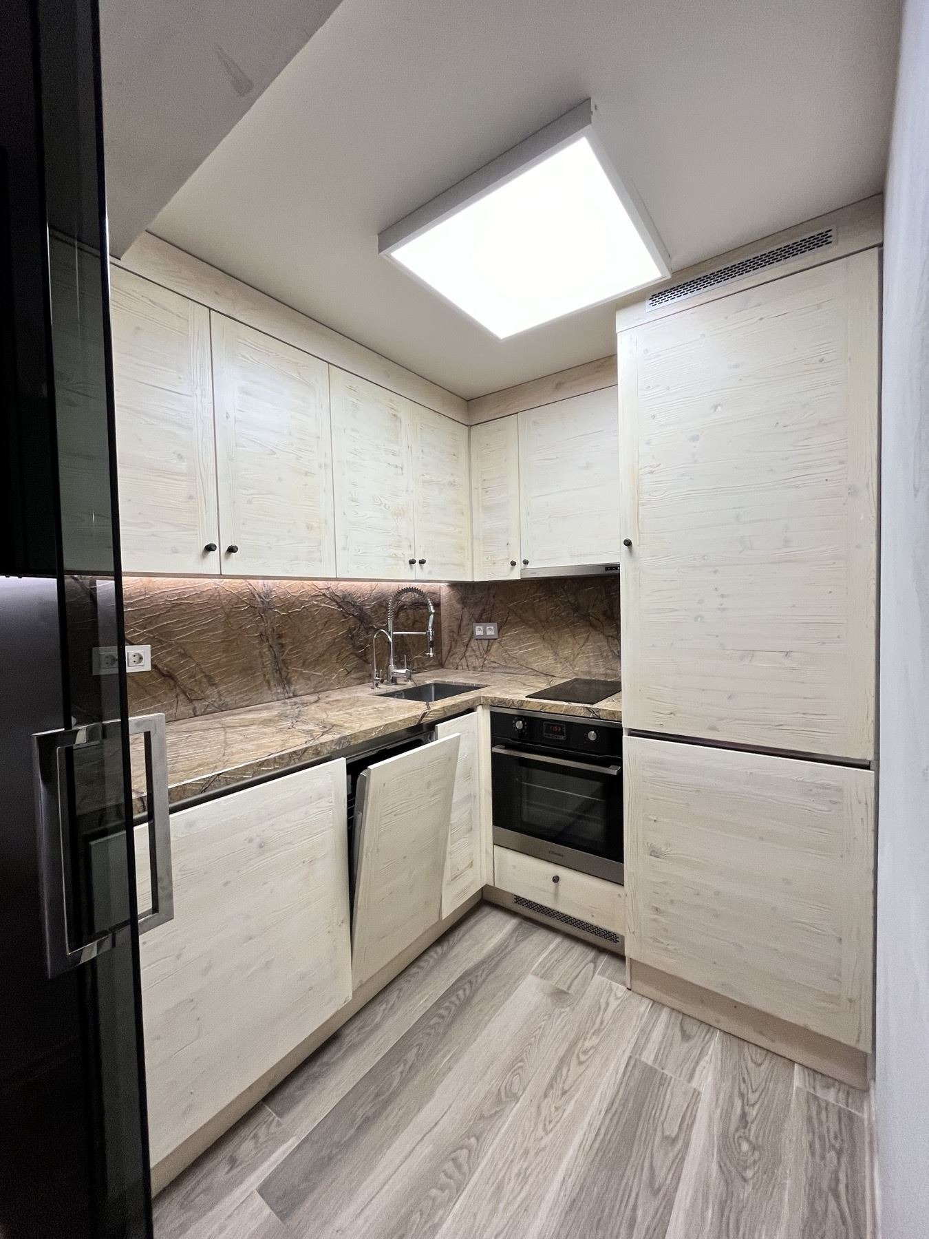 Продава 1-СТАЕН, гр. Варна, Лятно кино Тракия, снимка 10 - Апартаменти - 53900931