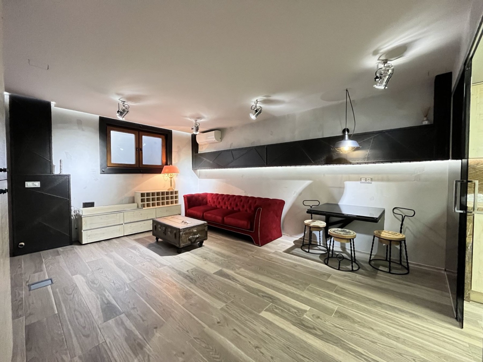 Продава 1-СТАЕН, гр. Варна, Лятно кино Тракия