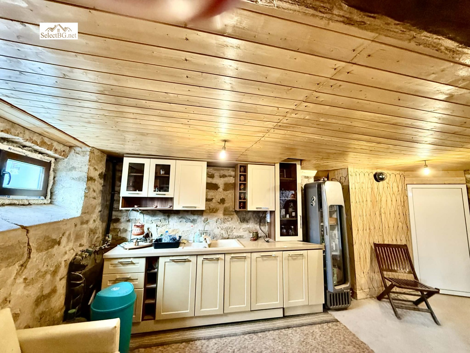 Продава КЪЩА, с. Пчелище, област Велико Търново, снимка 9 - Къщи - 53856812