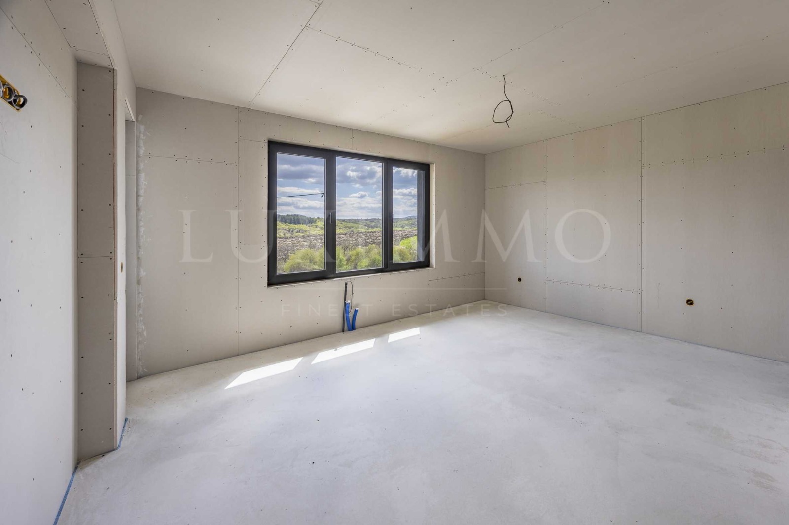 Продава КЪЩА, с. Гурмазово, област София област, снимка 13 - Къщи - 54304681