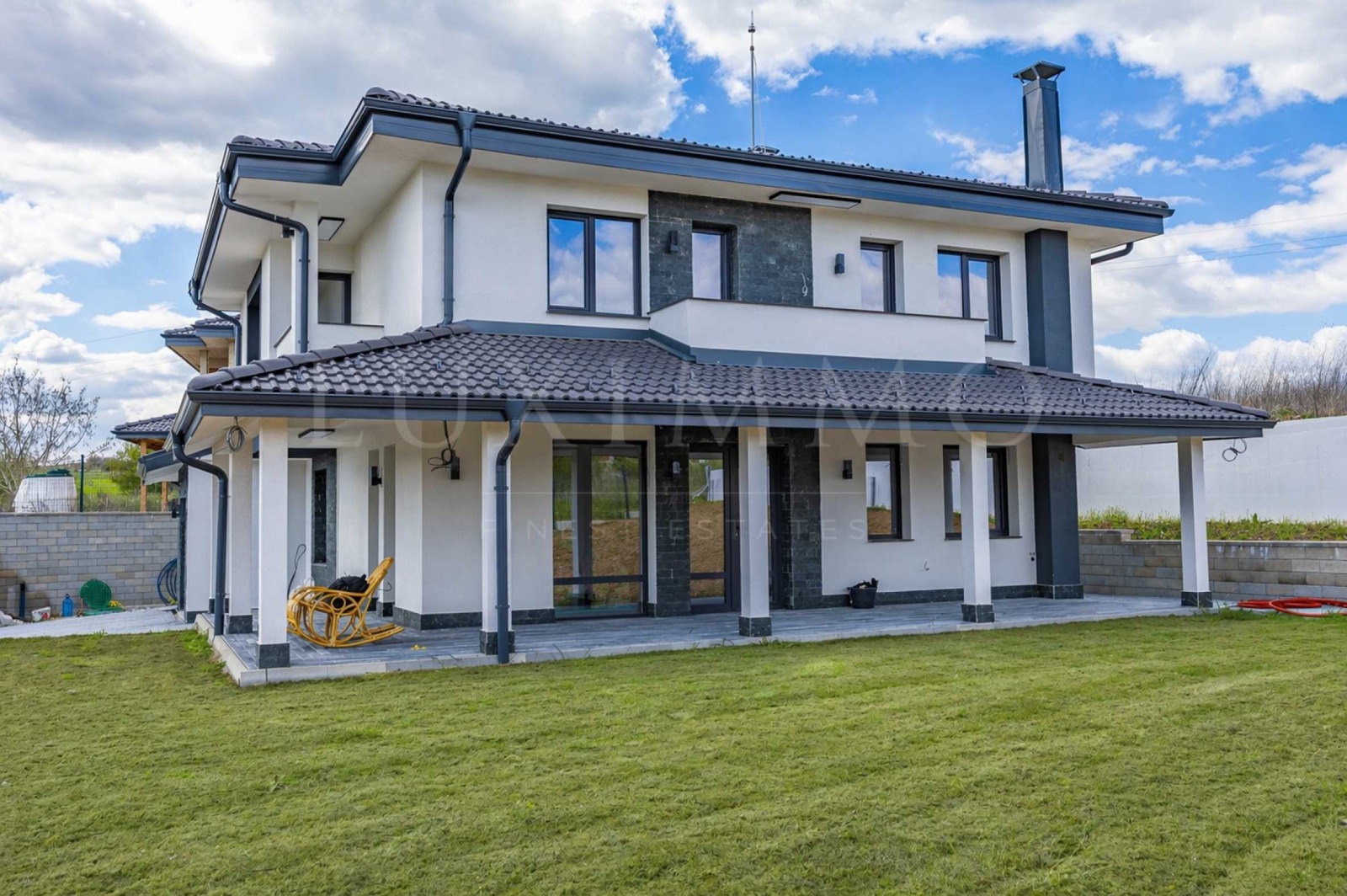 Продава КЪЩА, с. Гурмазово, област София област, снимка 2 - Къщи - 54304681