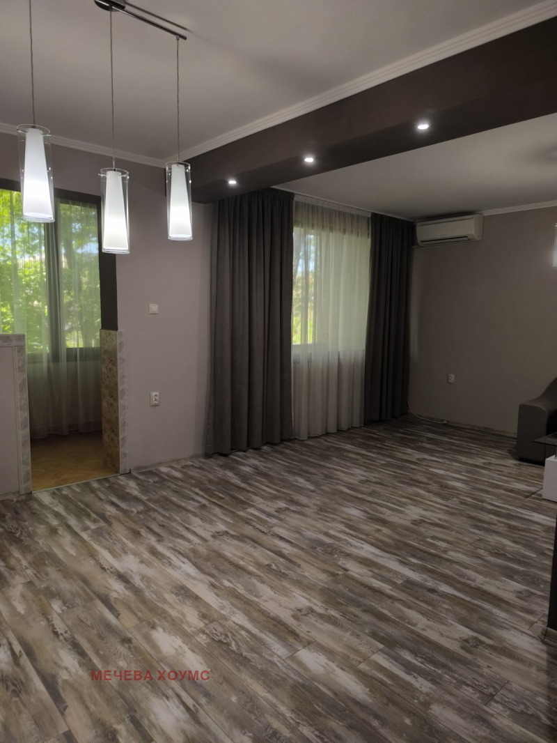 Продава  3-стаен, град Стара Загора, Център •  178 000 EUR • ID 95288477 — holmes.bg - [1] 