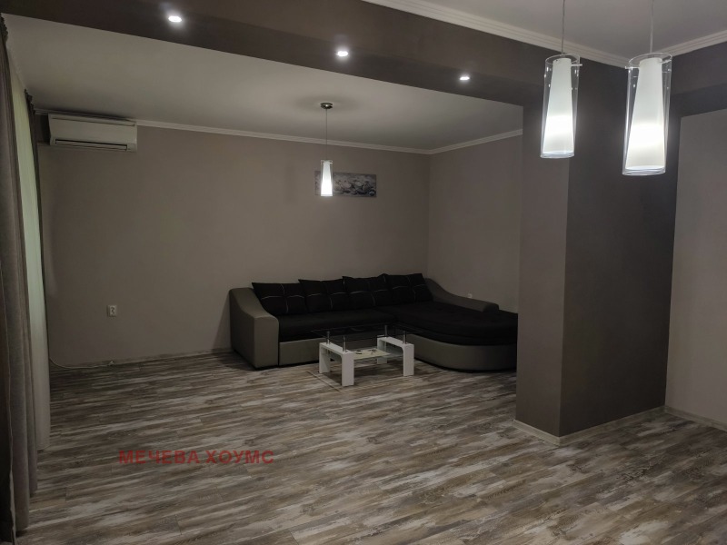 In vendita  2 camere da letto Stara Zagora , Tsentar , 98 mq | 26356894 - Immagine [2]