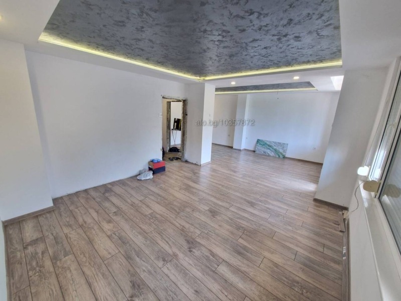 En venta  2 dormitorios Burgas , Vazrazhdane , 100 metros cuadrados | 93577752 - imagen [3]