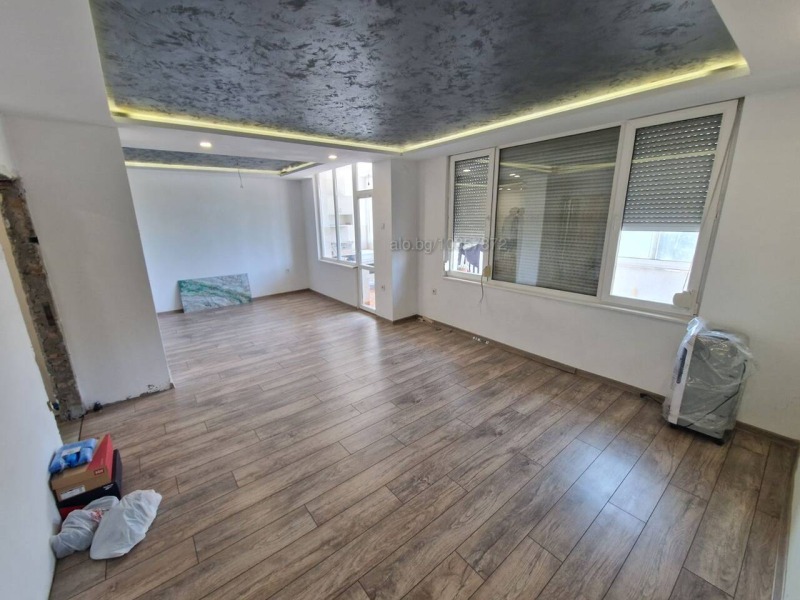 En venta  2 dormitorios Burgas , Vazrazhdane , 100 metros cuadrados | 93577752 - imagen [4]