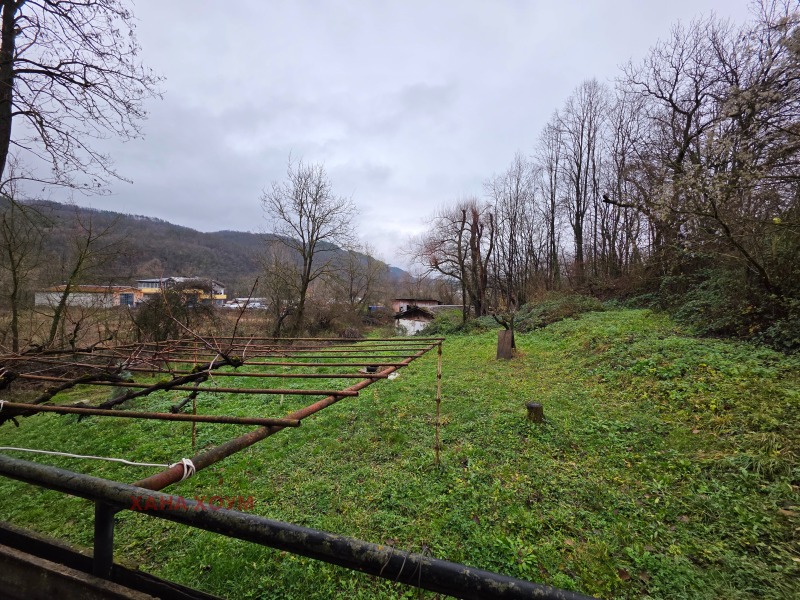 Продава КЪЩА, гр. Троян, област Ловеч, снимка 13 - Къщи - 52690065