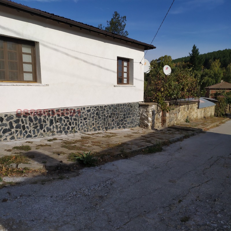 Продава КЪЩА, с. Славовица, област Пазарджик