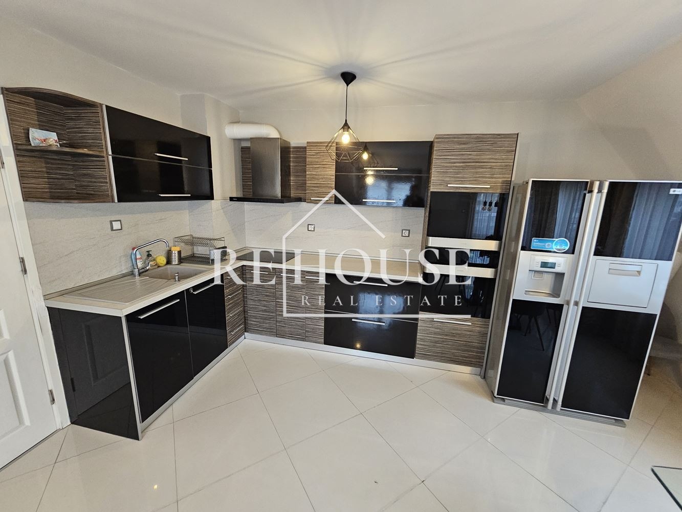 Продава 3-СТАЕН, гр. Варна, Окръжна болница-Генерали, снимка 3 - Апартаменти - 53620305