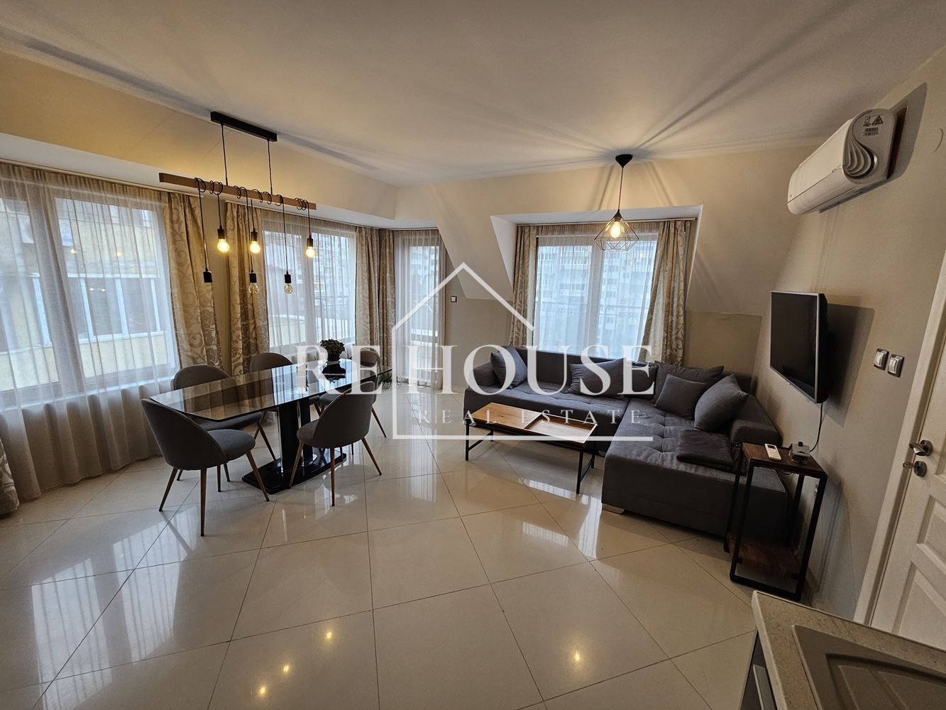 Продава 3-СТАЕН, гр. Варна, Окръжна болница-Генерали, снимка 2 - Апартаменти - 53620305