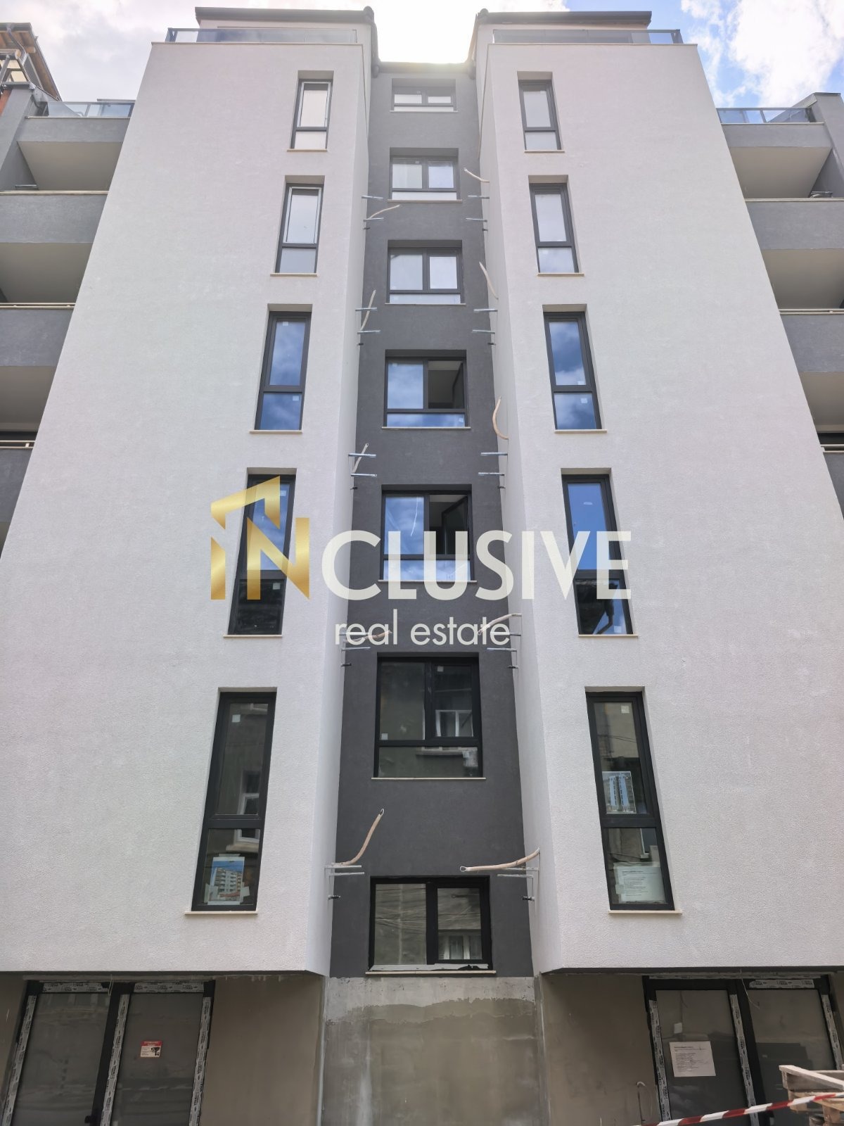 Продава 3-СТАЕН, гр. София, Център, снимка 2 - Апартаменти - 54552444