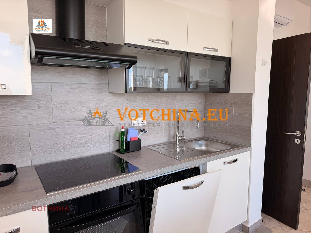 Продава КЪЩА, гр. Балчик, област Добрич, снимка 14 - Къщи - 56355567
