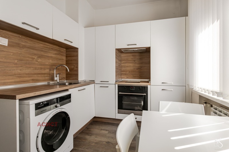 Продава 2-СТАЕН, гр. София, Център, снимка 6 - Апартаменти - 52333066