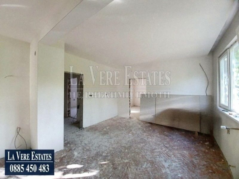 Продава  4-стаен град Русе , Възраждане , 100 кв.м | 52811034 - изображение [5]