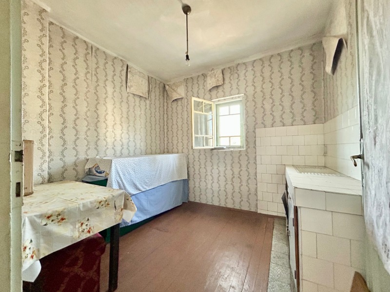 Продава КЪЩА, гр. София, с. Подгумер, снимка 13 - Къщи - 53177383