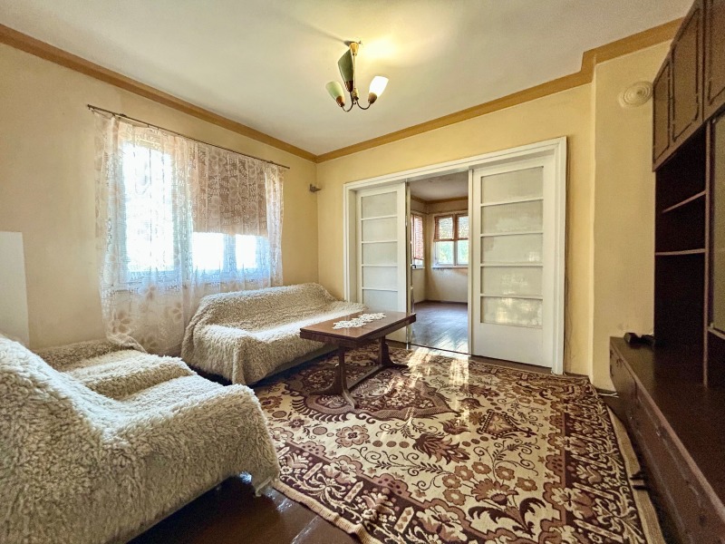 Продава КЪЩА, гр. София, с. Подгумер, снимка 10 - Къщи - 53177383