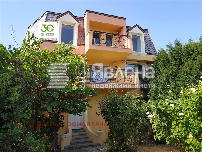 Продава КЪЩА, гр. Варна, м-т Евксиноград