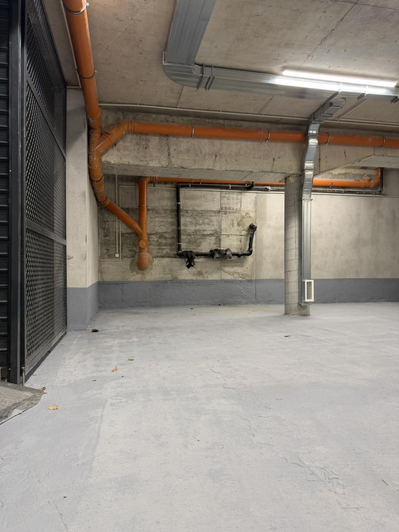 Продава ГАРАЖ, ПАРКОМЯСТО, гр. Варна, Център