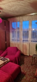 Продава ЕТАЖ ОТ КЪЩА, гр. Разград, Варош, снимка 2