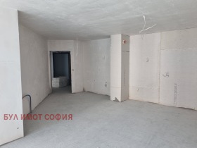 2 slaapkamers Poligona, Sofia 5