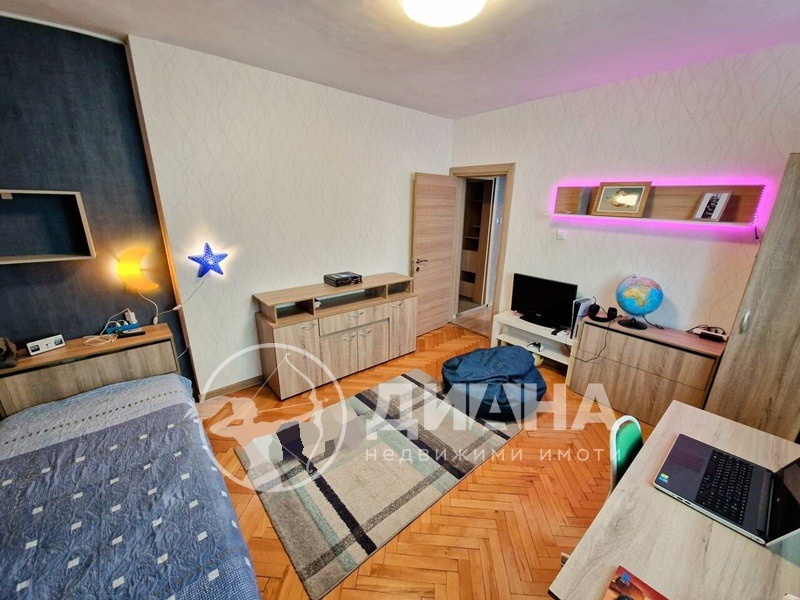 De vânzare  3 dormitoare Plovdiv , Camenița 2 , 106 mp | 62231594 - imagine [6]