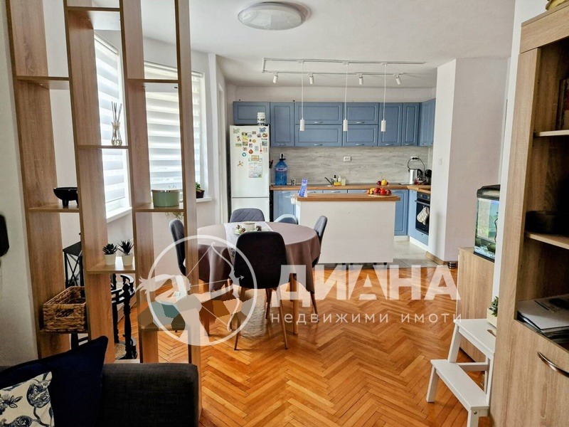 De vânzare  3 dormitoare Plovdiv , Camenița 2 , 106 mp | 62231594 - imagine [2]