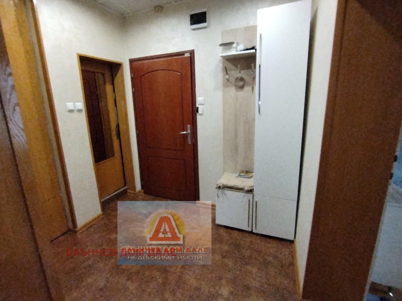 Продава ЕТАЖ ОТ КЪЩА, гр. Шумен, Пазара, снимка 7 - Етаж от къща - 48701384