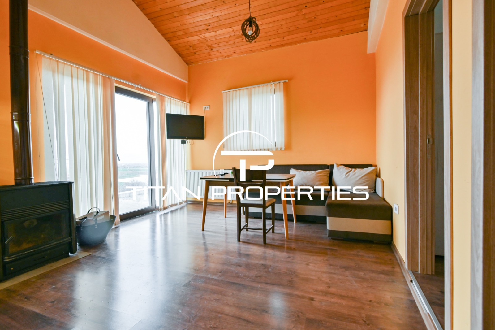 Продава КЪЩА, с. Пожарево, област София област