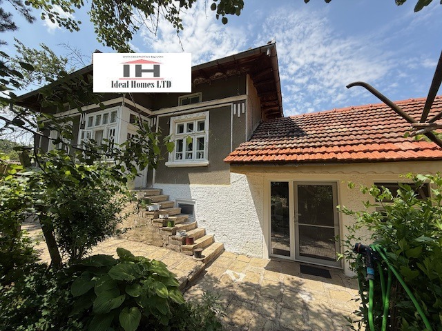 Продава  Къща област Велико Търново , с. Хотница , 120 кв.м | 81216854