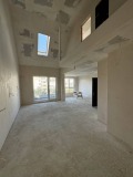 Продава МНОГОСТАЕН, град Бургас, Лазур • 340000 € • 10849725 — Holmes.bg