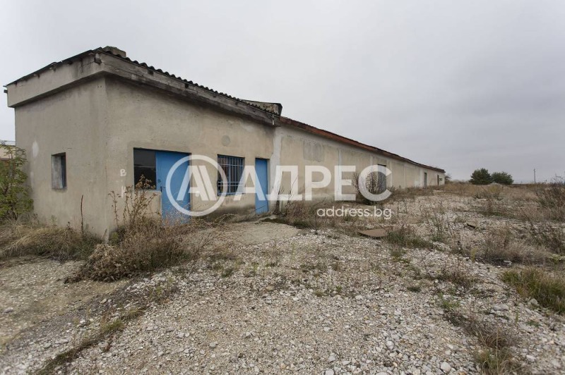 Продава СКЛАД, с. Хераково, област София област, снимка 3 - Складове - 52986374