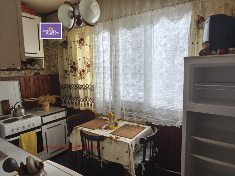 Продава 2-СТАЕН, гр. Велико Търново, Бузлуджа, снимка 2 - Апартаменти - 53542845