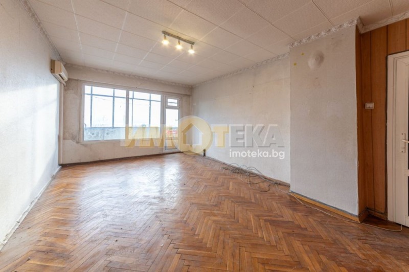 Продава 3-СТАЕН, гр. Варна, Трошево, снимка 2 - Апартаменти - 52801505