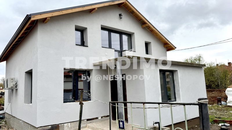 Продава КЪЩА, град София, гр. Нови Искър • 299000 € / 584793.17 лв. • 62775290 1