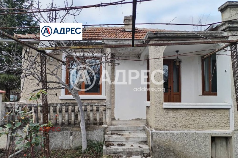 Продава КЪЩА, с. Осеново, област Варна