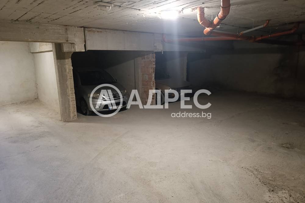 Продава ГАРАЖ, ПАРКОМЯСТО, гр. Варна, Център, снимка 6 - Гаражи и паркоместа - 55883801