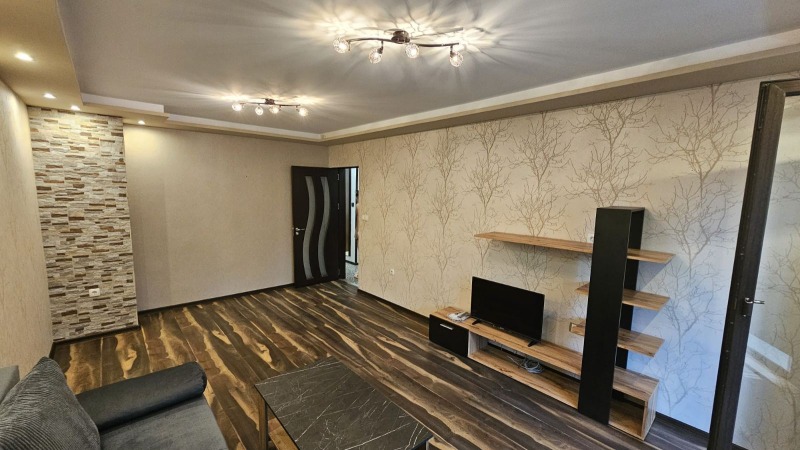 Продава 2-СТАЕН, гр. Плевен, Сторгозия, снимка 2 - Апартаменти - 53496209