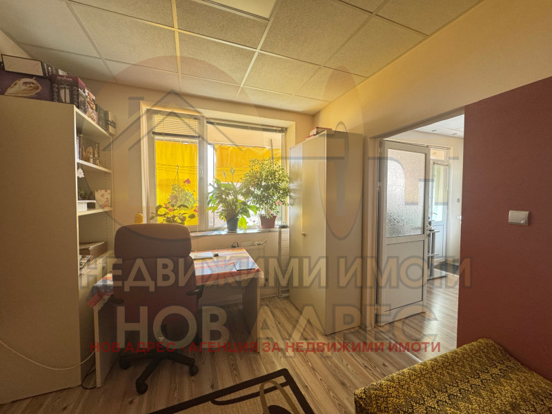 For Sale  2 bedroom Targovishte , Tsentar , 90 sq.m | 24080432 - image [3]