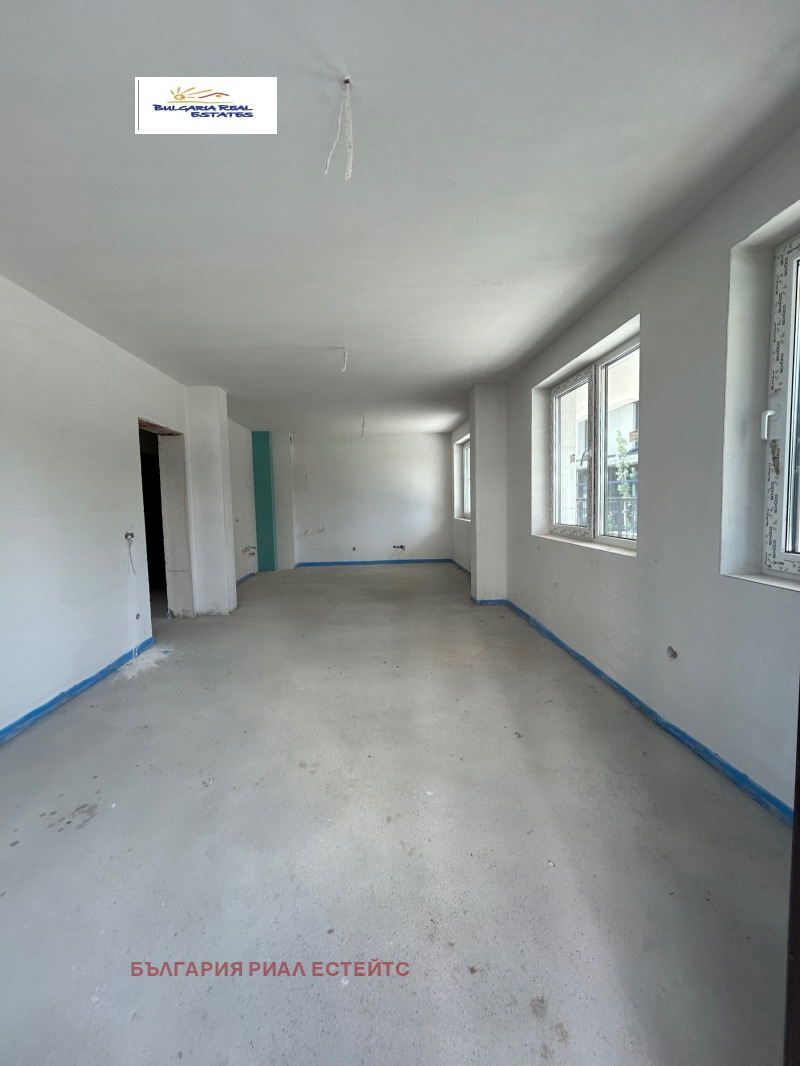 De vânzare  2 dormitoare Sofia , Crâstova vada , 147 mp | 44001358 - imagine [4]